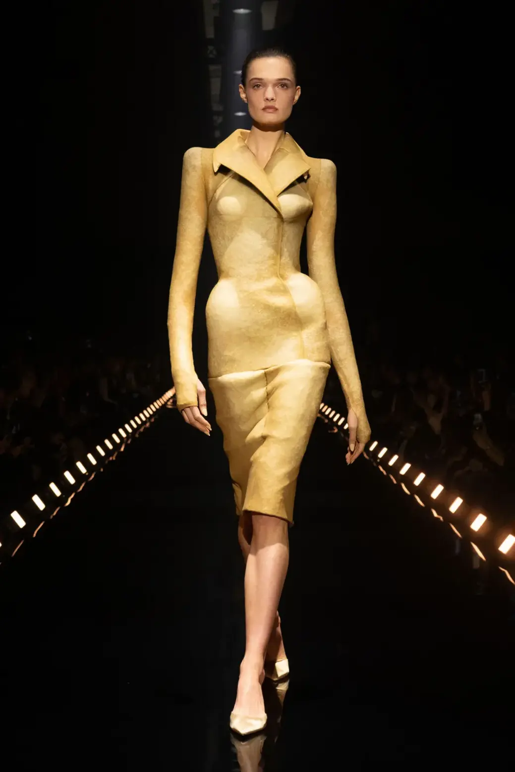Schiaparelli Fall 2026 by Daniel Roseberry: Sphynx Awaken 3