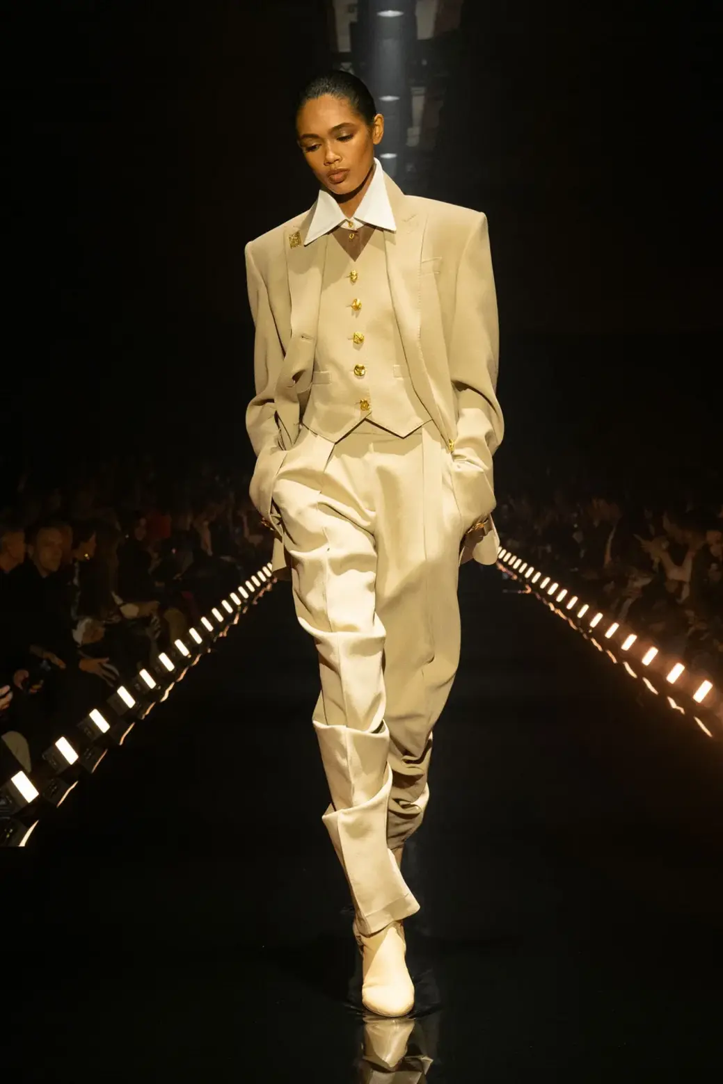 Schiaparelli Fall 2026 by Daniel Roseberry: Sphynx Awaken 4