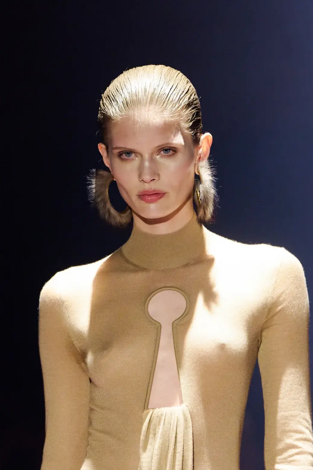 Schiaparelli Fall 2026 by Daniel Roseberry: Sphynx Awaken 16