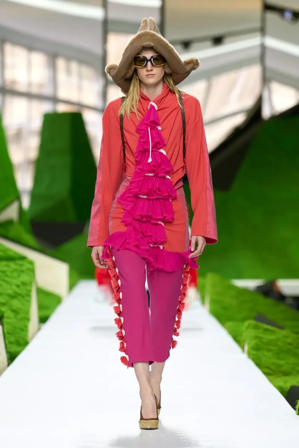 How Nicolas Ghesquière Built the Mountain in Louis Vuitton Fall 2026 9