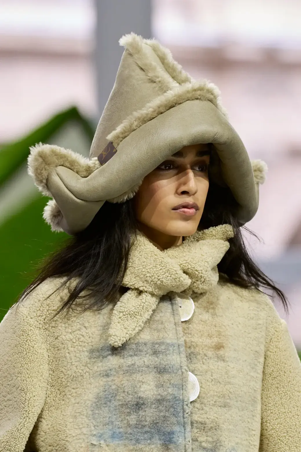 How Nicolas Ghesquière Built the Mountain in Louis Vuitton Fall 2026 g