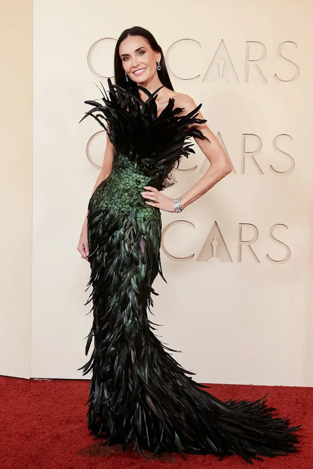 The 2026 Oscars Red Carpet Gave Wings to the Feather Trend 3
