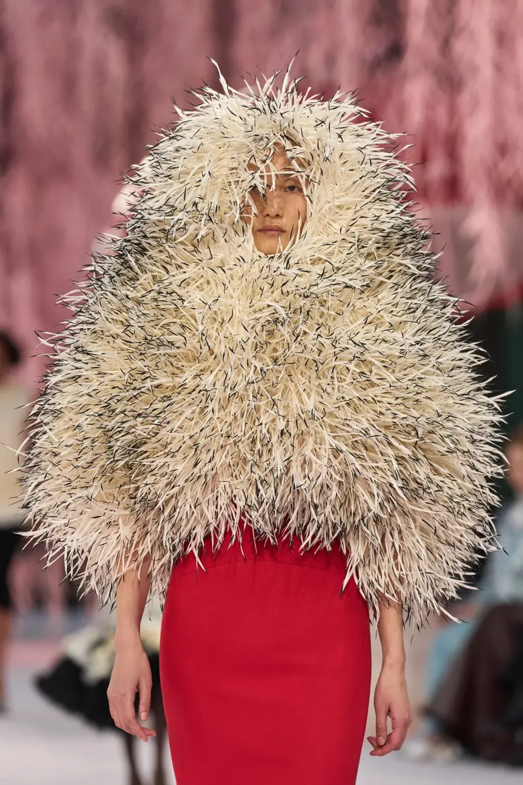 The 2026 Oscars Red Carpet Gave Wings to the Feather Trend d