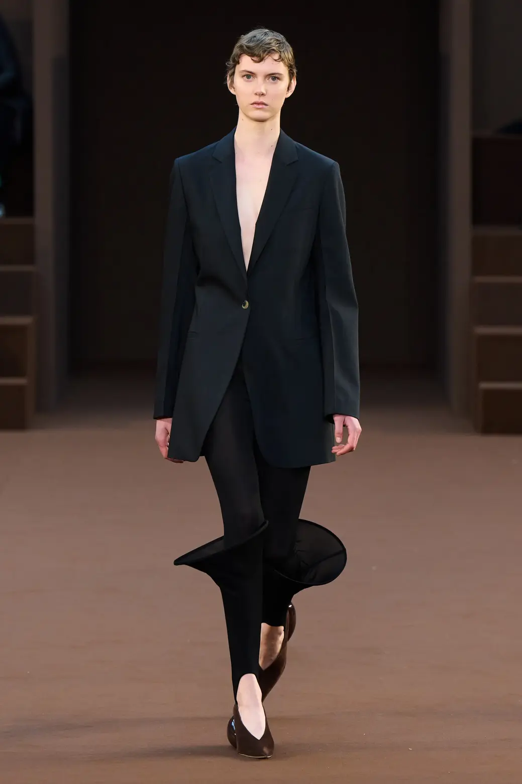 Jonathan Anderson Loewe Fall 2022 Collection b