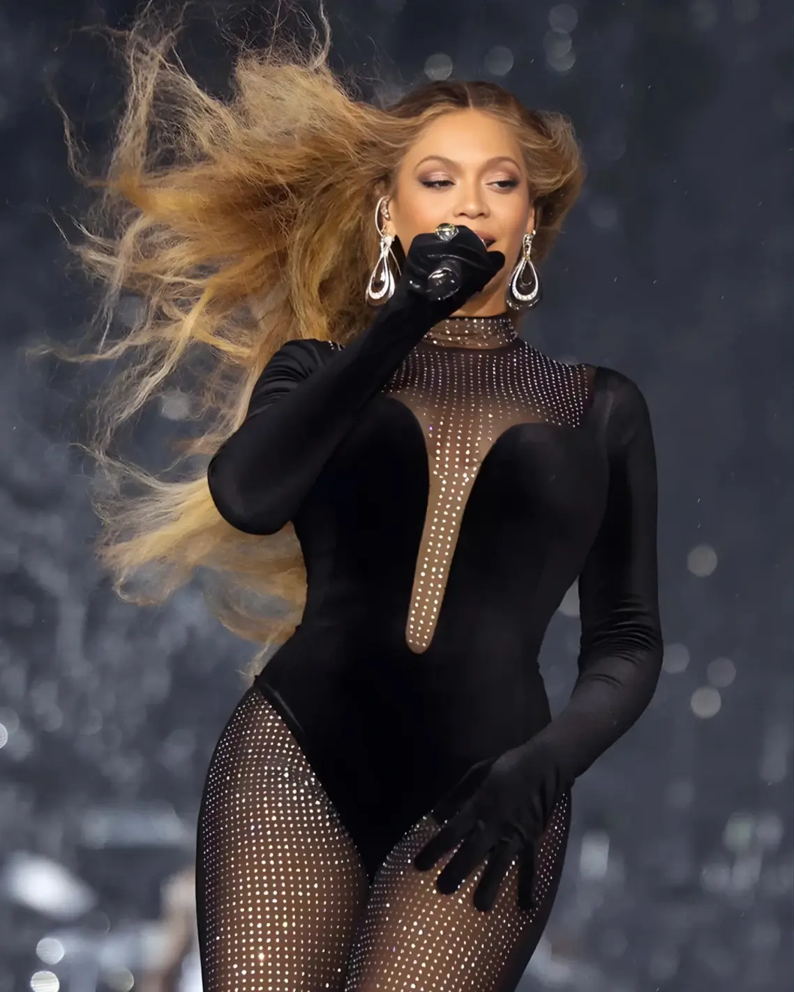 Harris Reed Beyoncé in custom Nina Ricci bodysuit