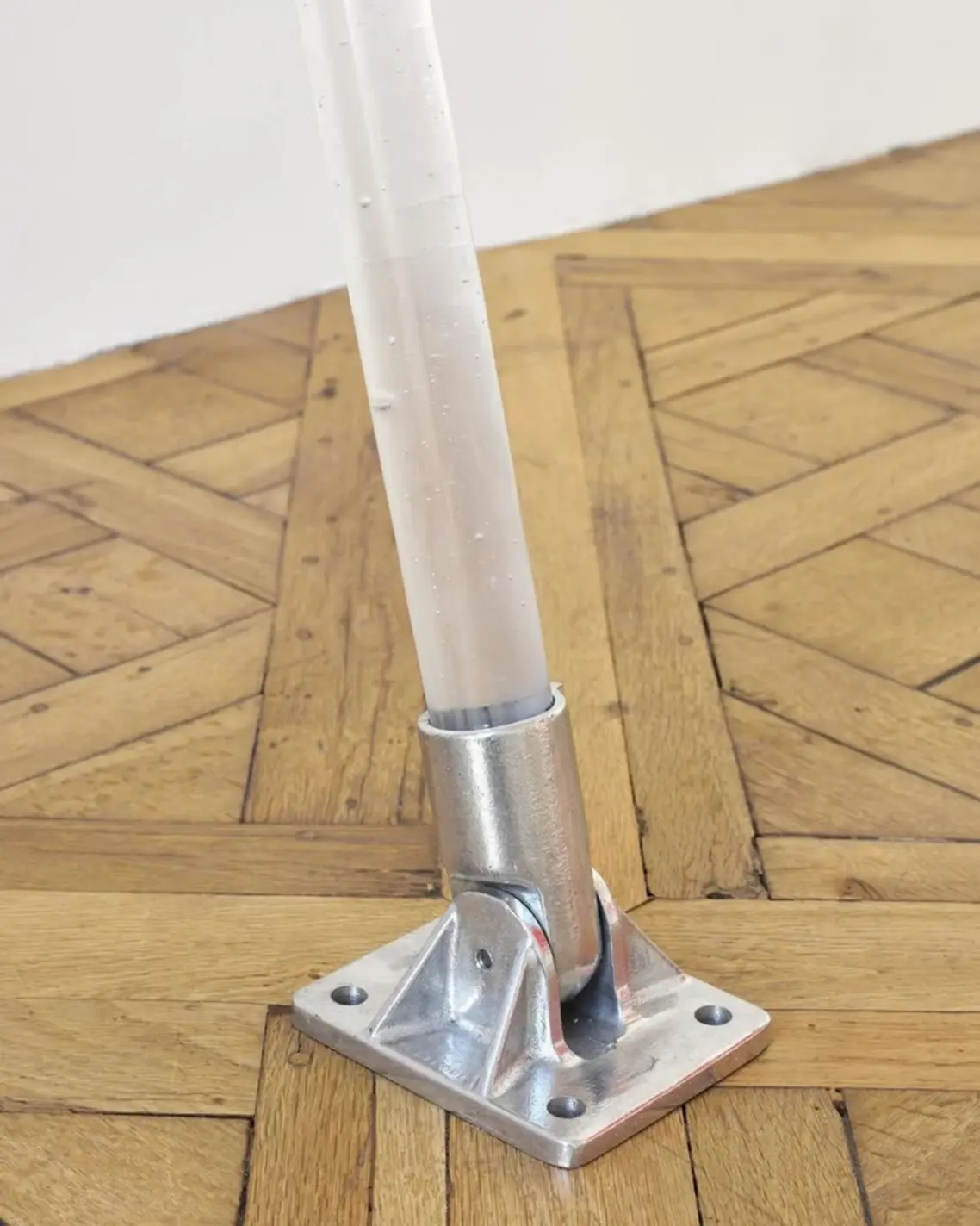 Persistence of Vision Liz Deschenes, Retaining, 2025 (detail)