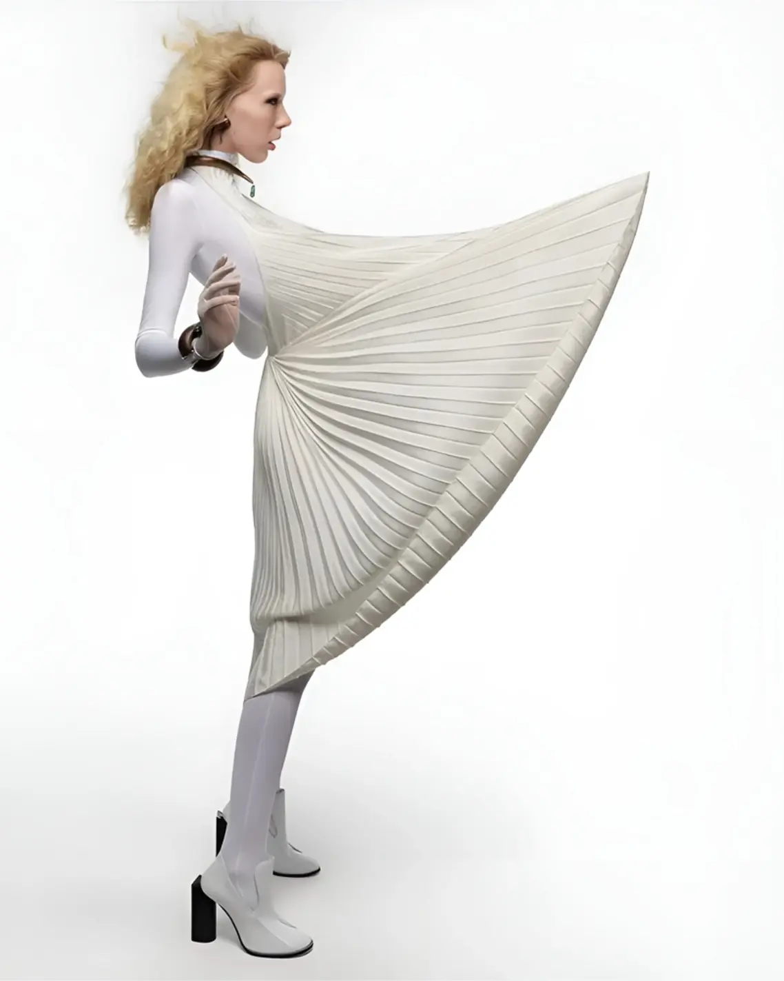 Inside the Seduction of a Great Fashion Campaign in 2026 d