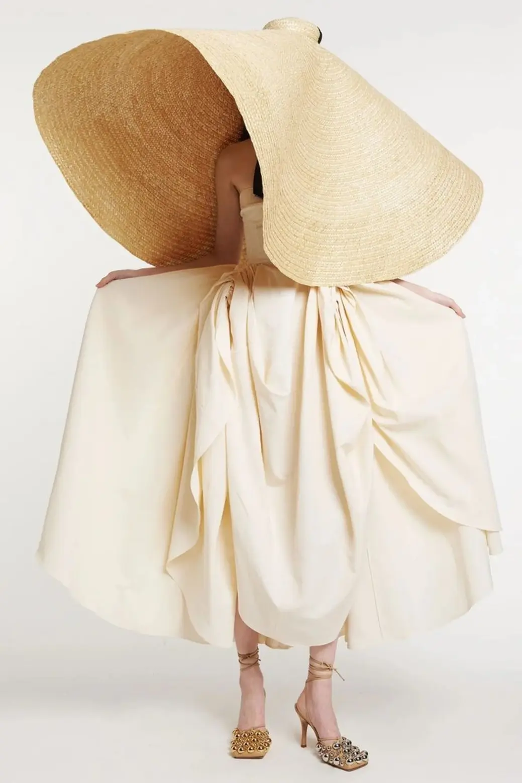 hat trends Jacquemus La Bomba Statement Sun Hat
