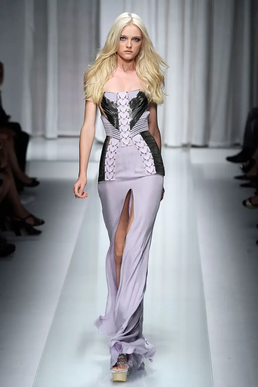 Donatella Versace, Forever Blond, Forever Legendary 6