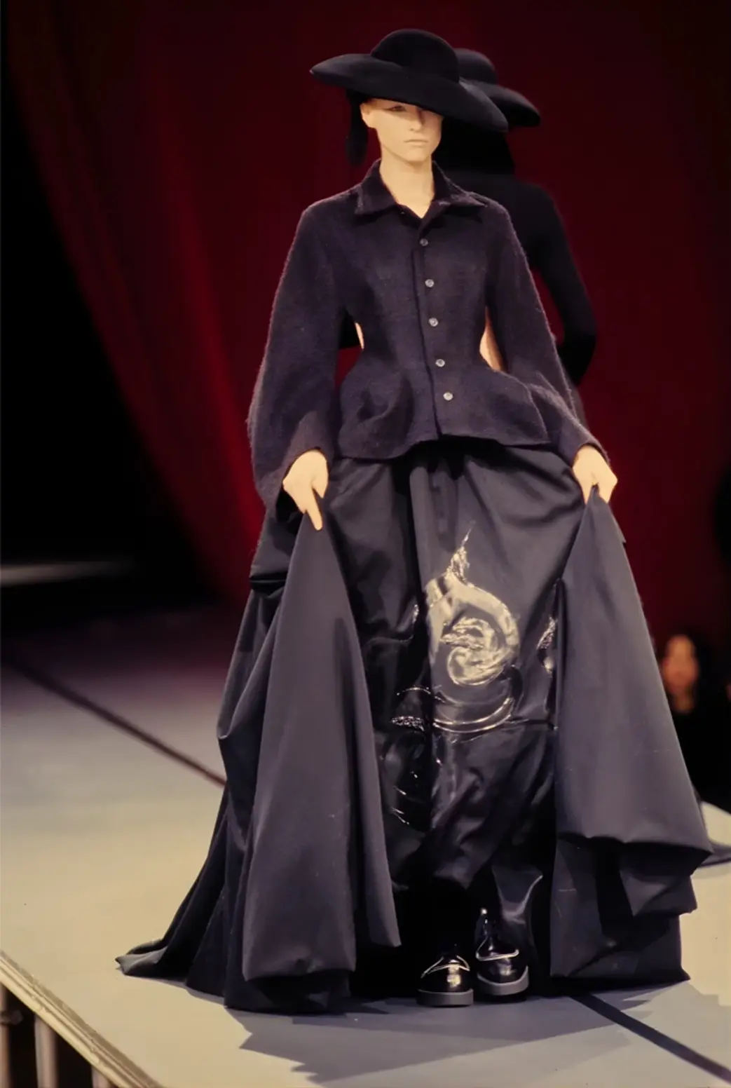 The Bustle Silhouette And The Majesty Of Retreat 2