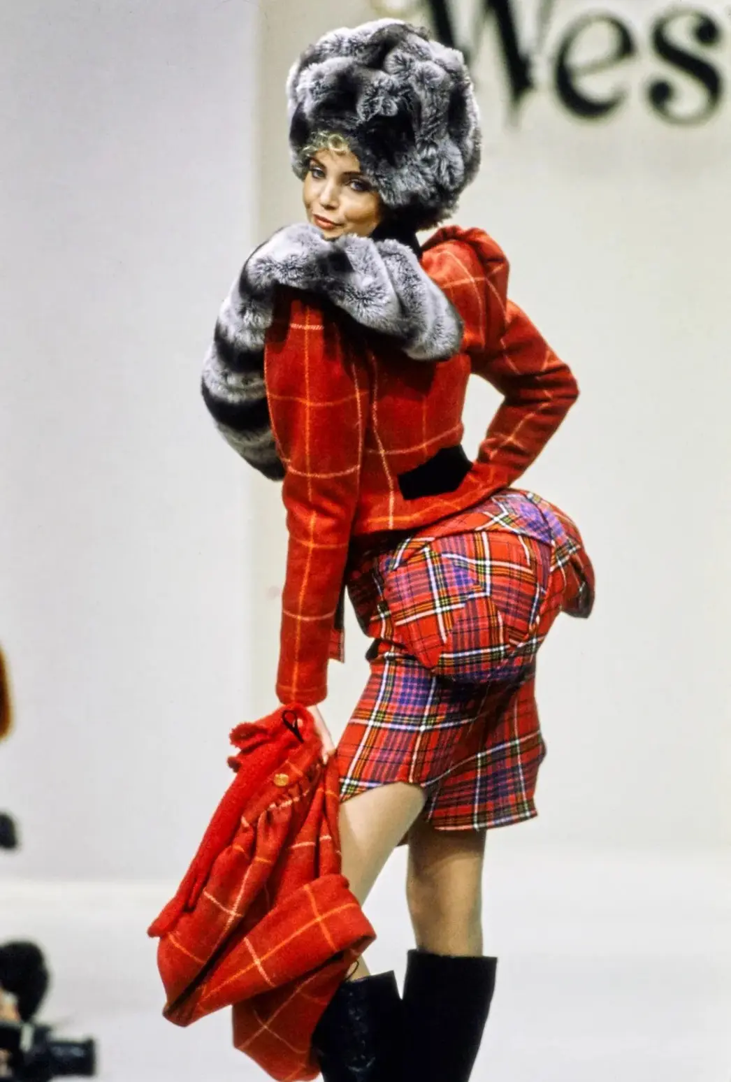 The Bustle Silhouette 9