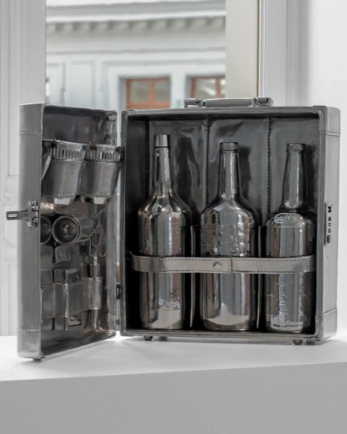 luxury art collecting