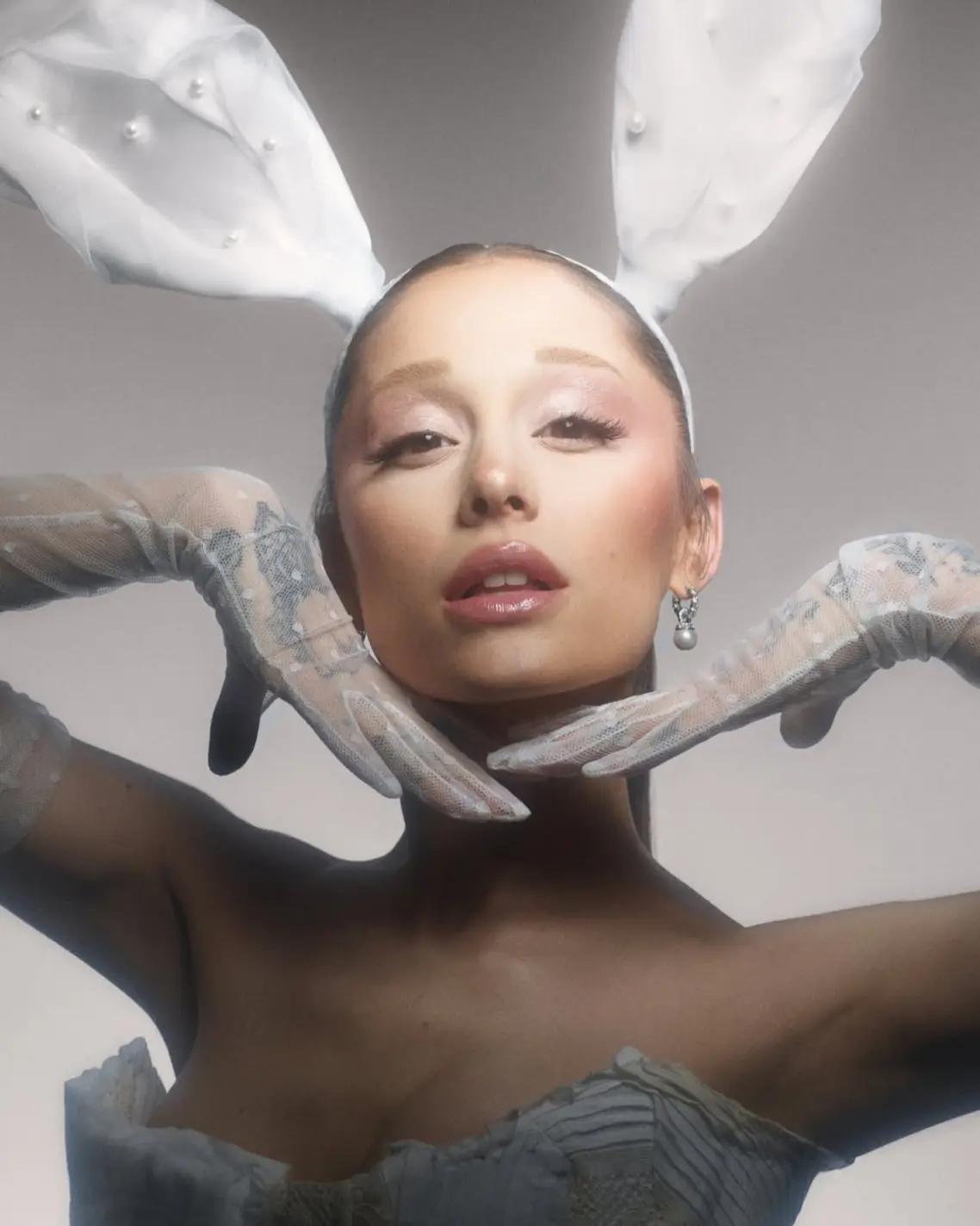 Ari for Dangerous Woman Collection