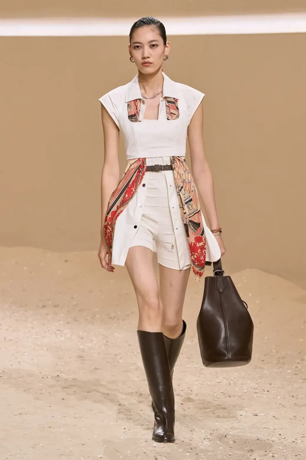 Spring 2026 Scarf Trend 7