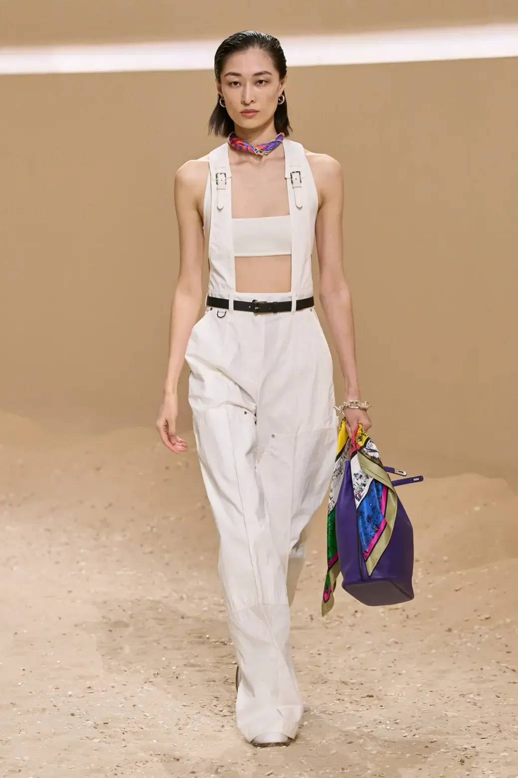 Spring 2026 Scarf Trend 8