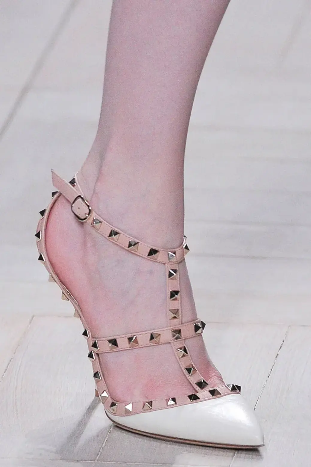 Valentino Rockstud pumps