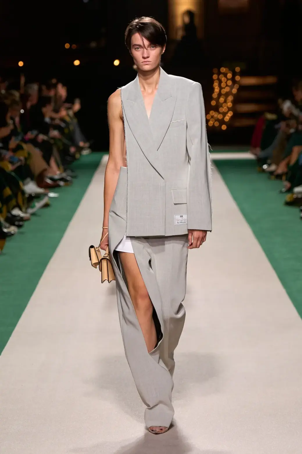 Asymmetric Silhouette 13