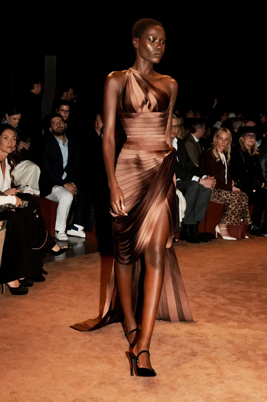 Asymmetric Silhouette 24
