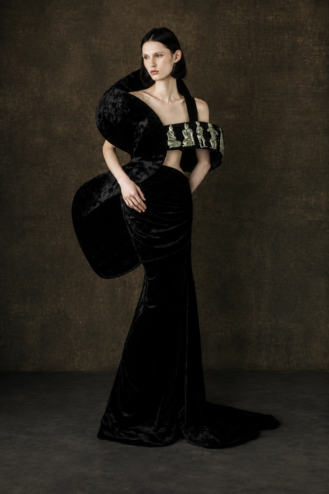 Asymmetric Silhouette 18