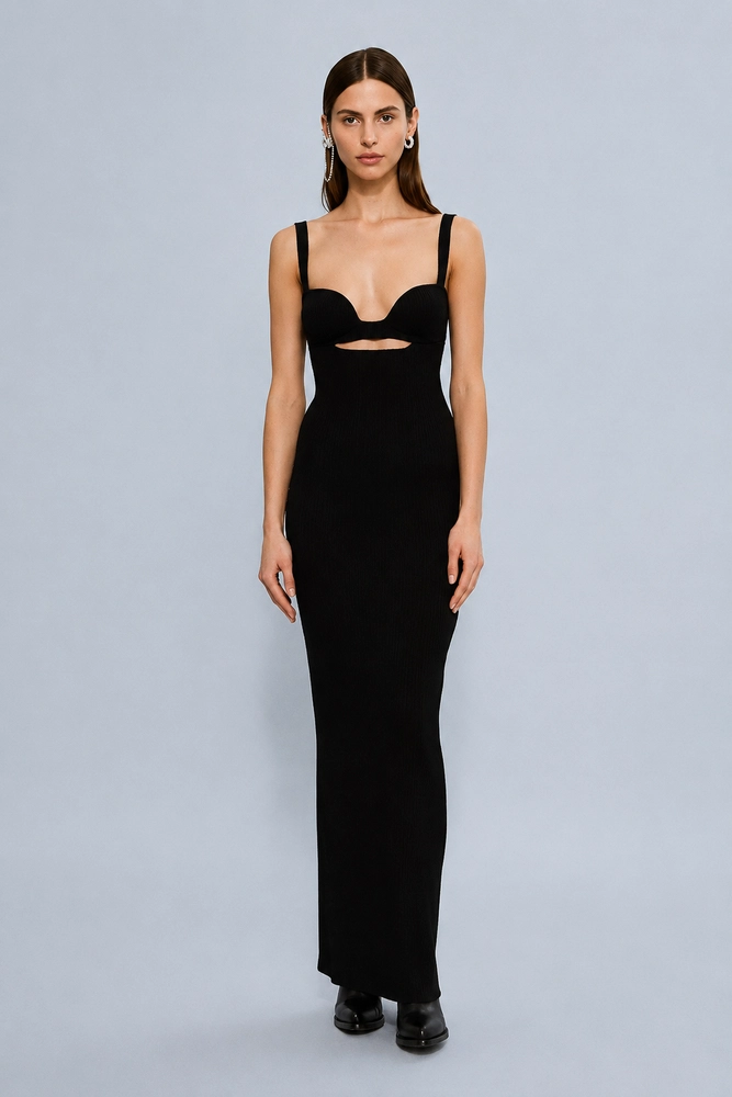 Iconic Bond Girl Outfits 12