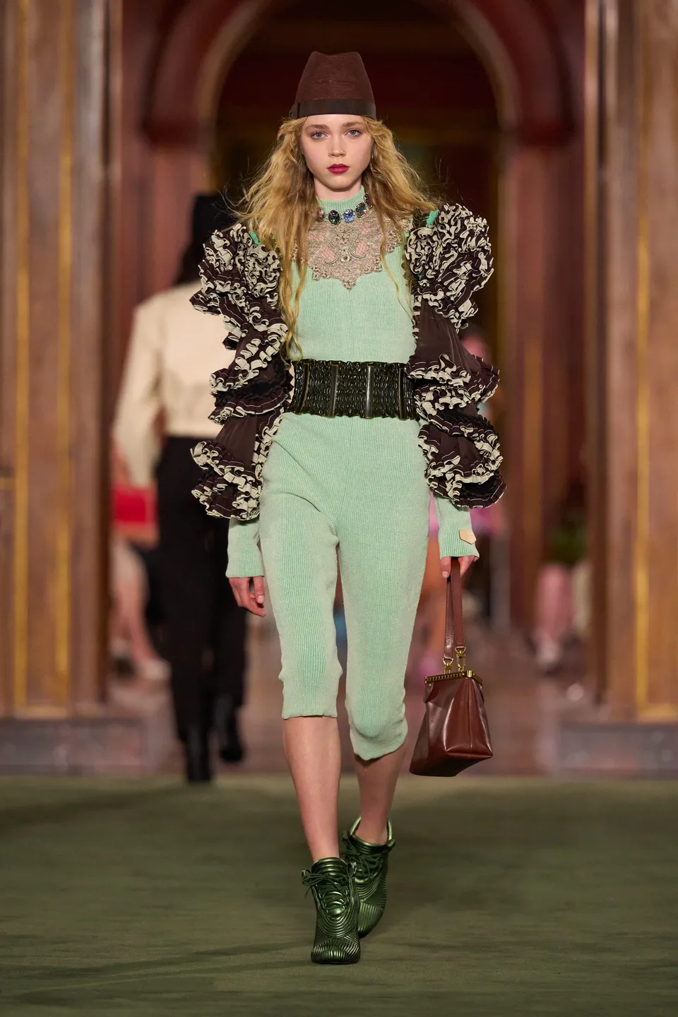 Louis Vuitton Cruise 2027 8