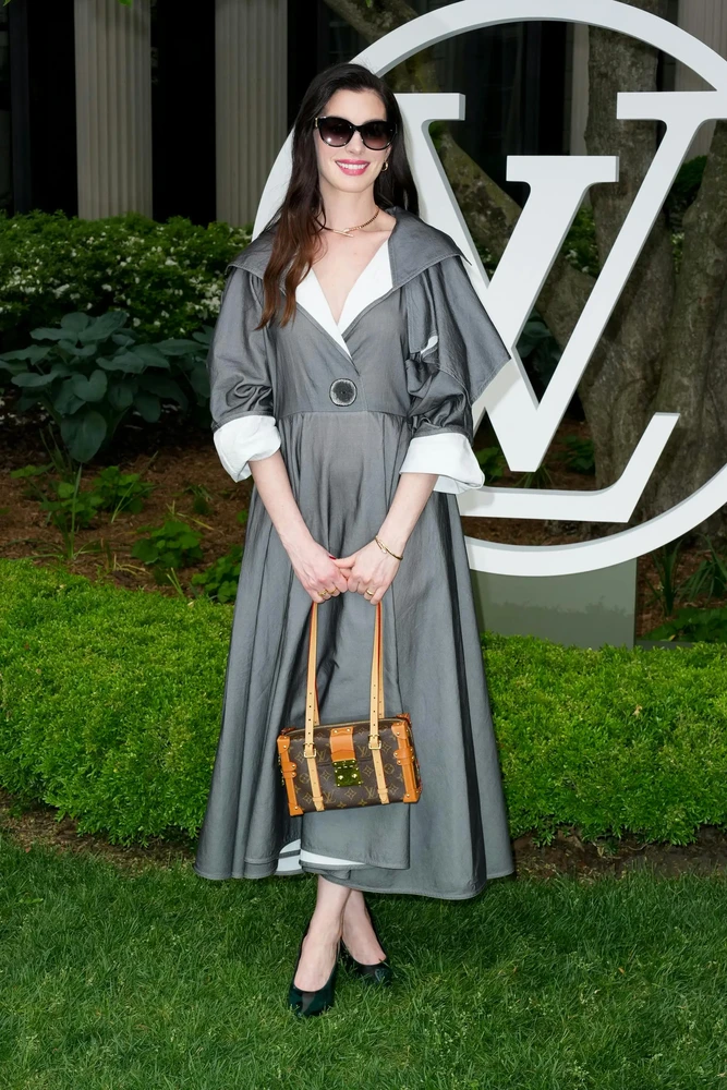Louis Vuitton Cruise 2027 a
