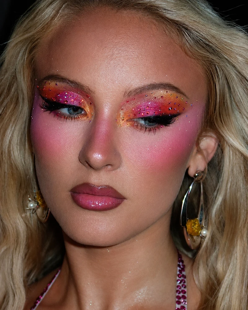 Zara Larsson Turns Technicolor Makeup Into A Full-Body Sugar Rush 6