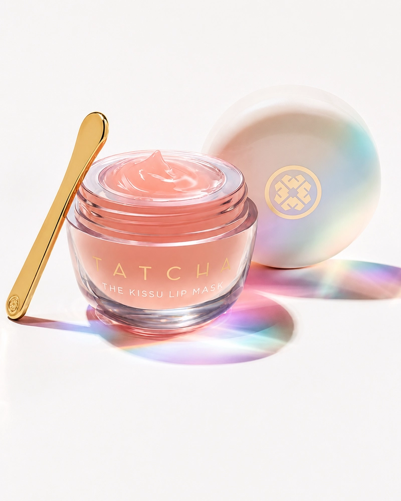 Zara Larsson Turns Technicolor Makeup Into A Full-Body Sugar Rush 10