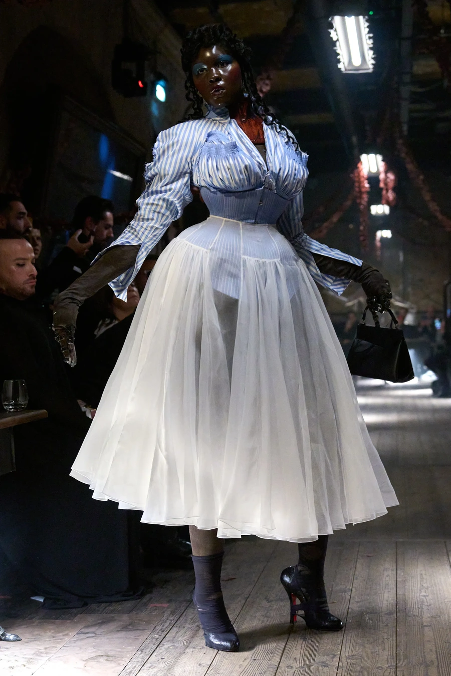 30s style runway 4
