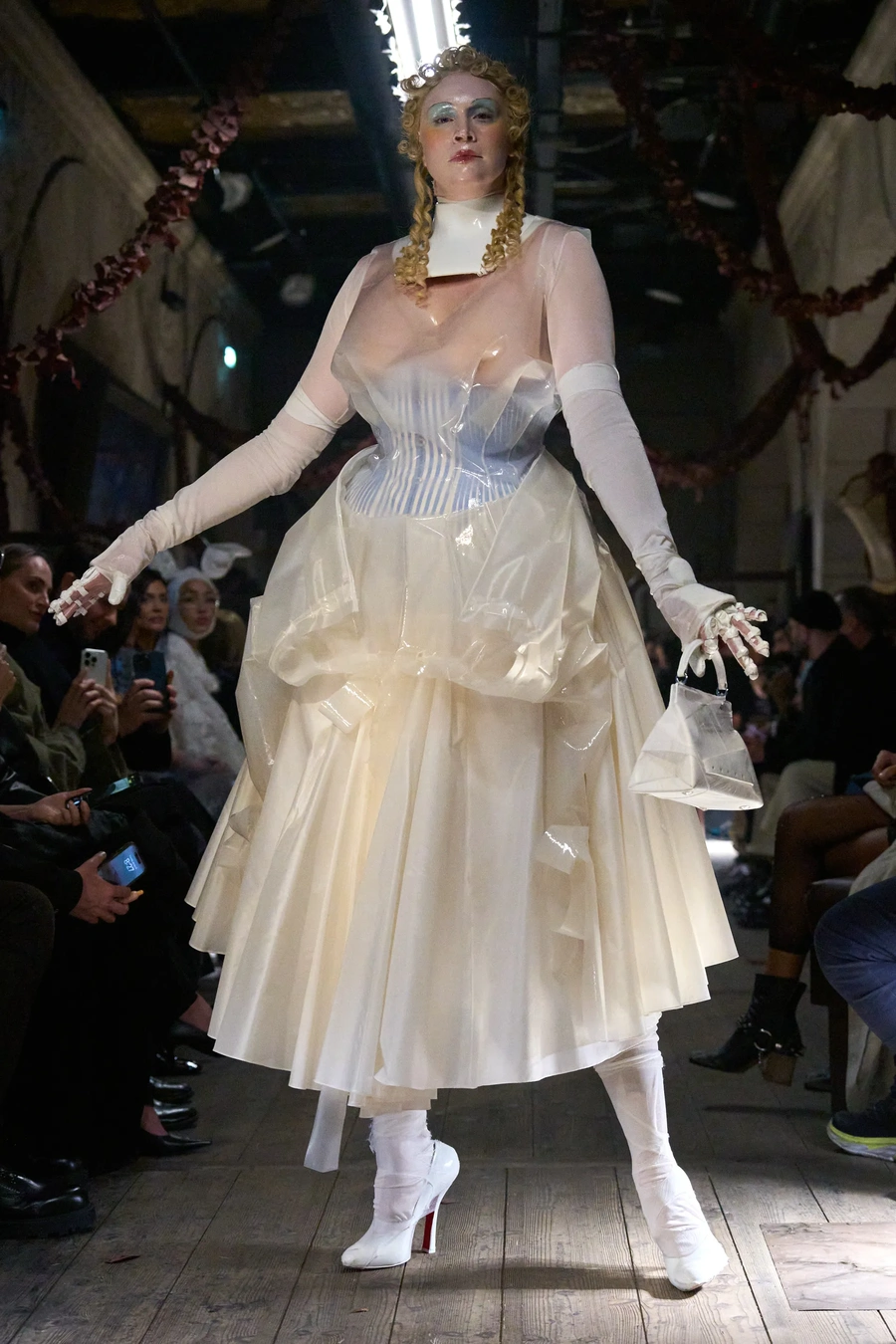 30s style runway 5