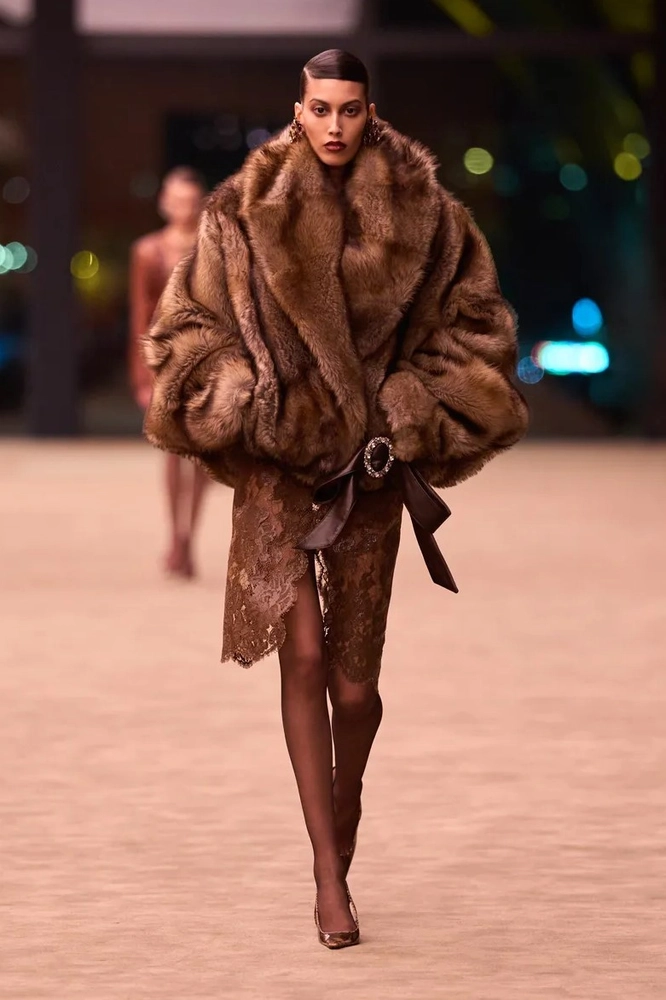 Walk-of-Shame Dressing Is the Chicest Evidence of a Night Well Spent 3