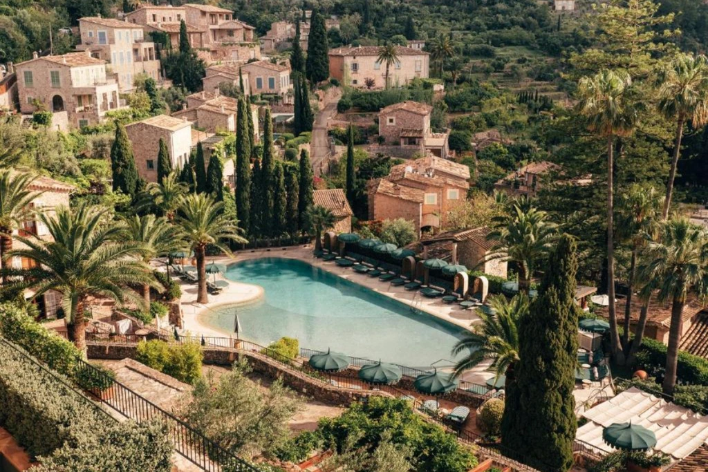 luxury honeymoon destinations 2026