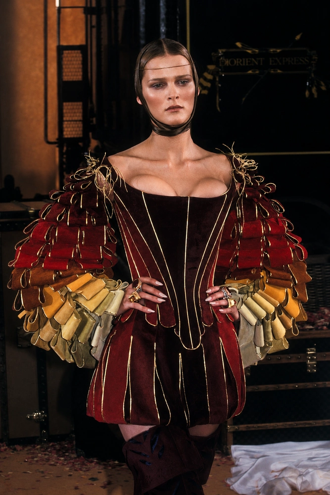 Elizabethan style 22
