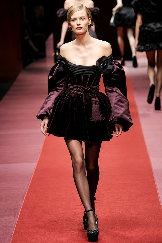 Elizabethan style 33