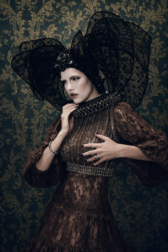 Elizabethan style 48