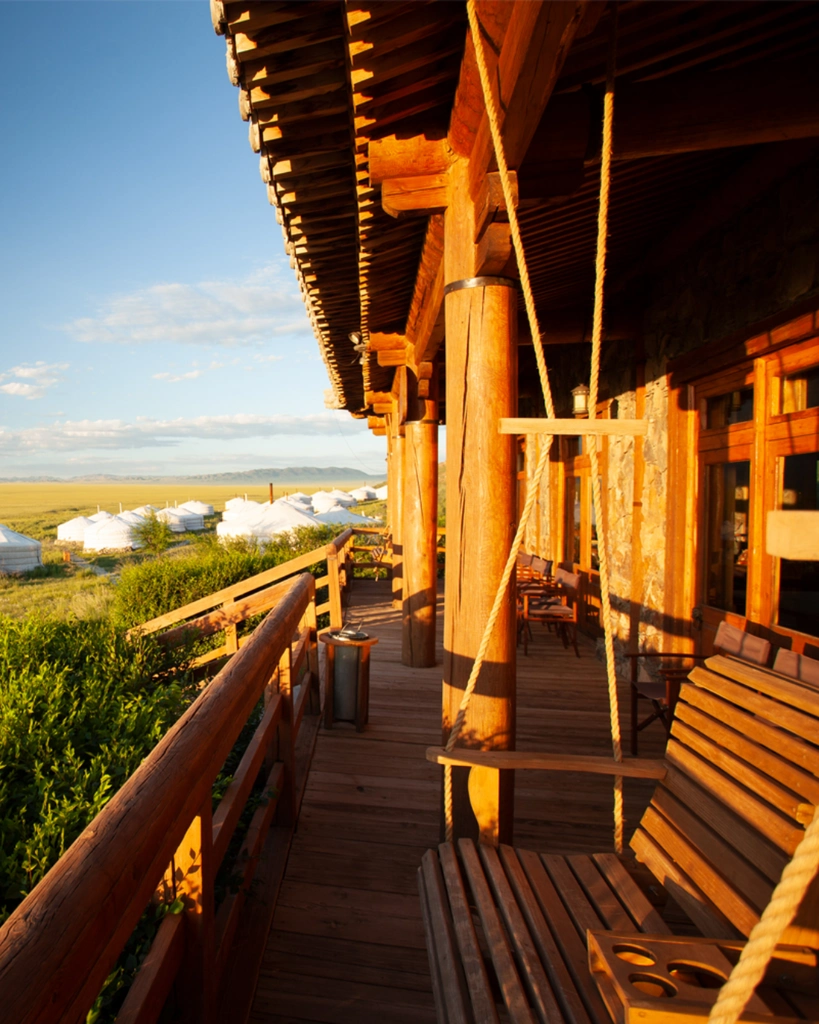 luxury stays in the Gobi Desert