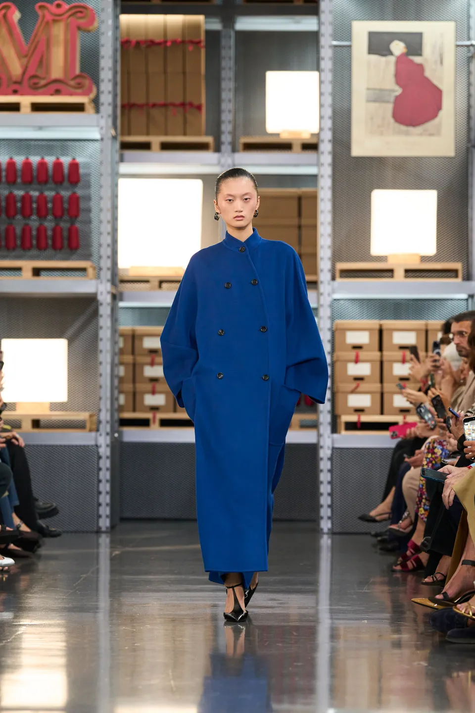 Max Mara Resort 2027 in Shanghai Was Ian Griffiths’ Cultural Test 4