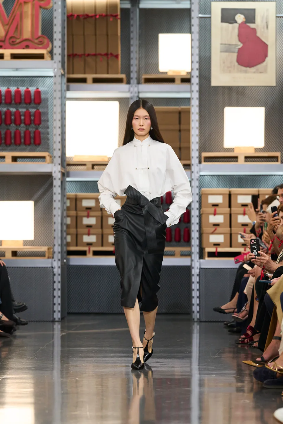 Max Mara Resort 2027 in Shanghai Was Ian Griffiths’ Cultural Test 11