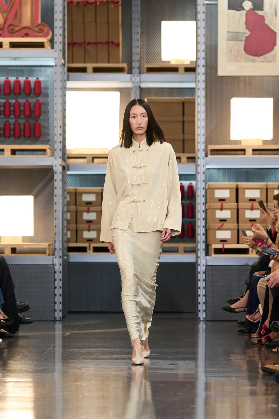 Max Mara Resort 2027 in Shanghai Was Ian Griffiths’ Cultural Test 12