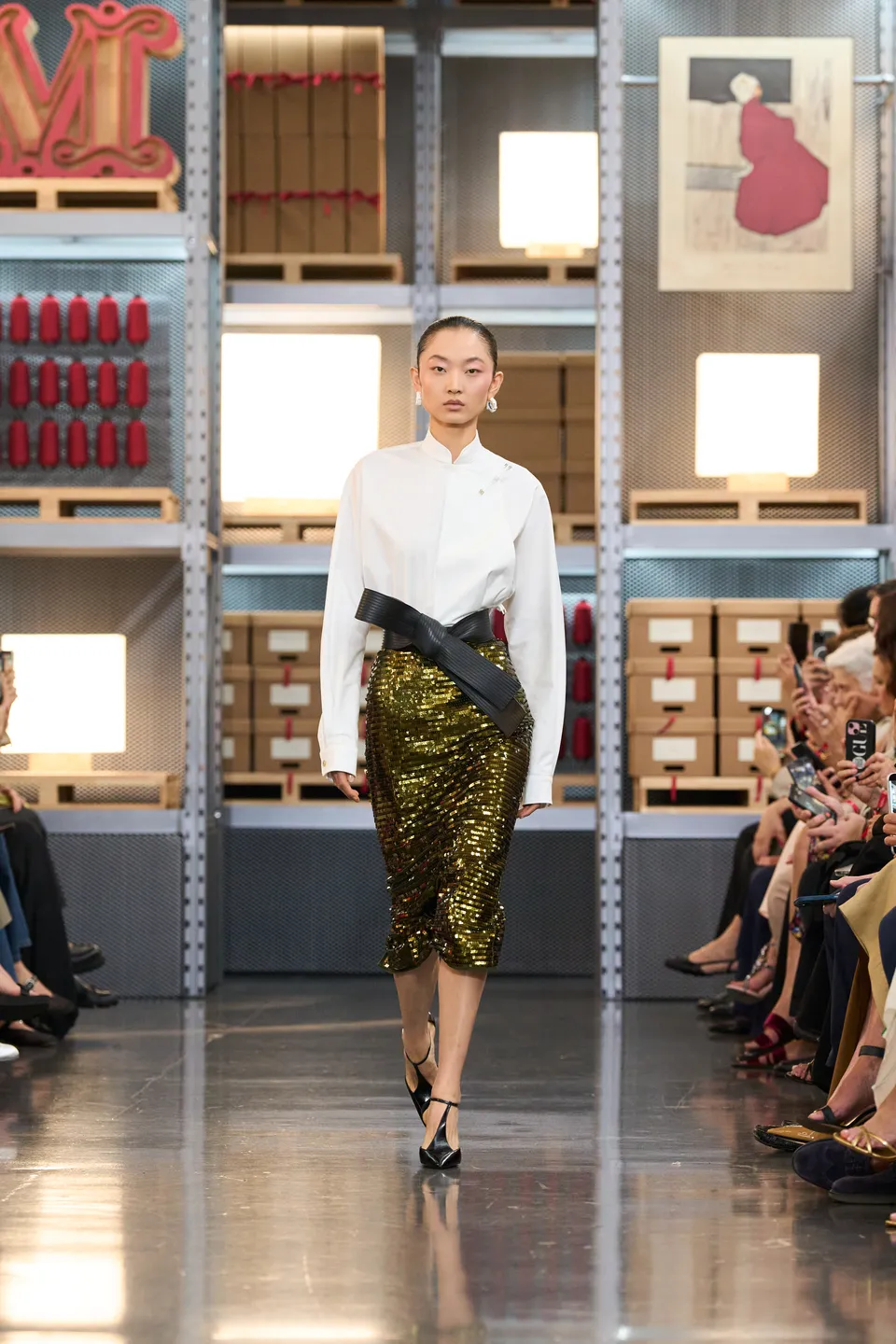 Max Mara Resort 2027 in Shanghai Was Ian Griffiths’ Cultural Test 14