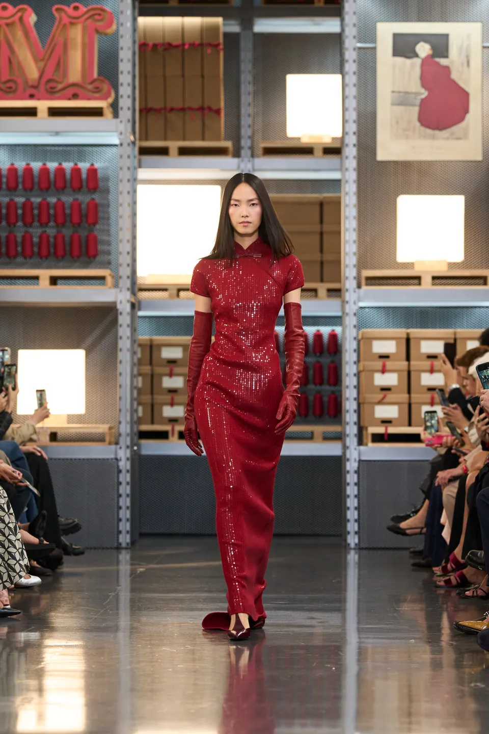Max Mara Resort 2027 in Shanghai Was Ian Griffiths’ Cultural Test 16