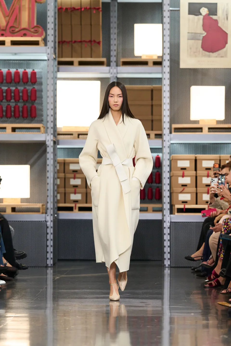 Max Mara Resort 2027 in Shanghai Was Ian Griffiths’ Cultural Test 18
