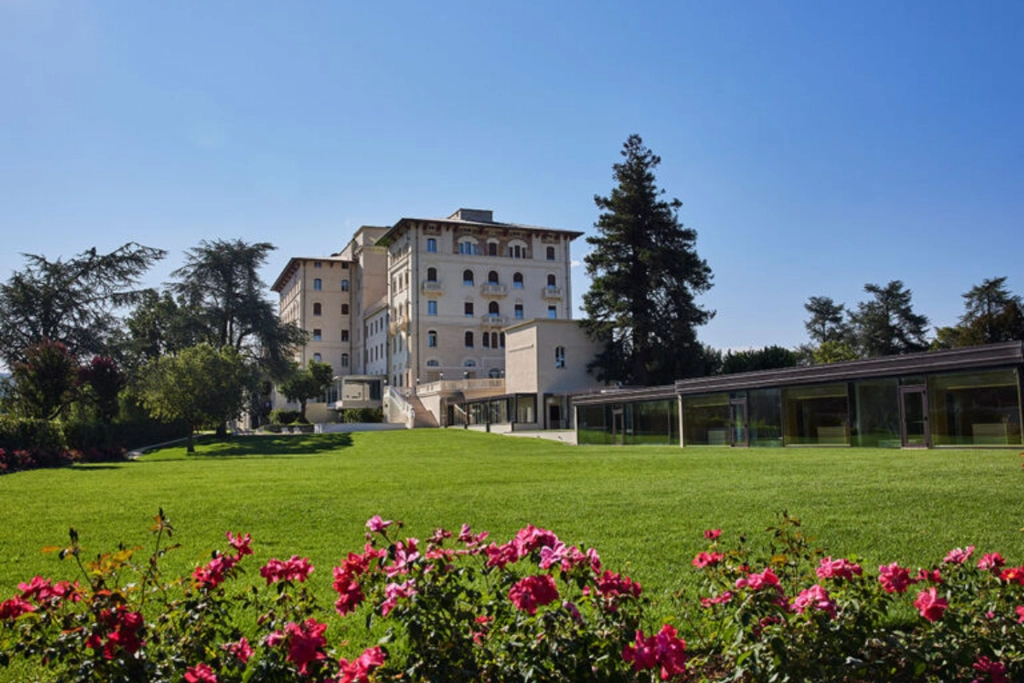 Luxury Wellness Retreats
