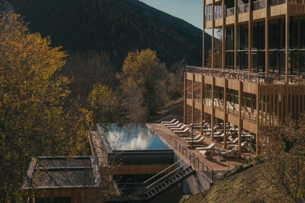 Luxury Wellness Retreats