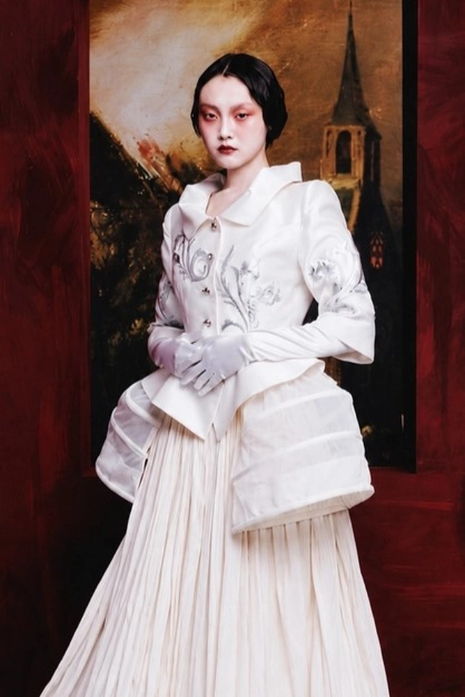 Victorian Style: The Eternal Roots of the Skeletal Divine Body 7