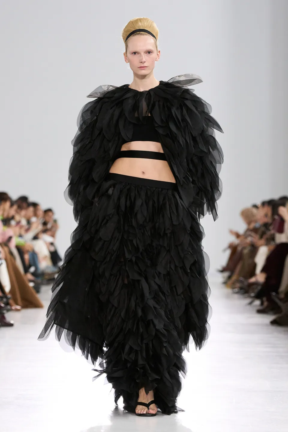 Rococo Revival Brings Drama Back to Dressing 8