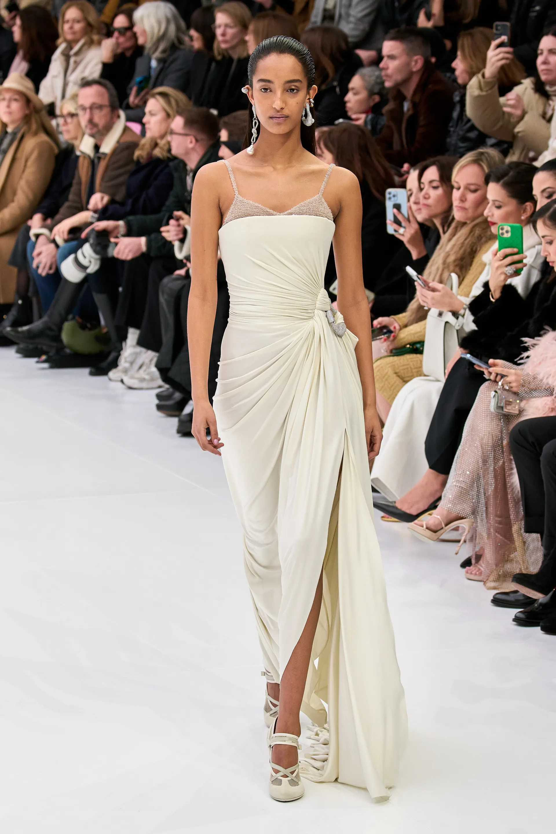 curved line runway 4