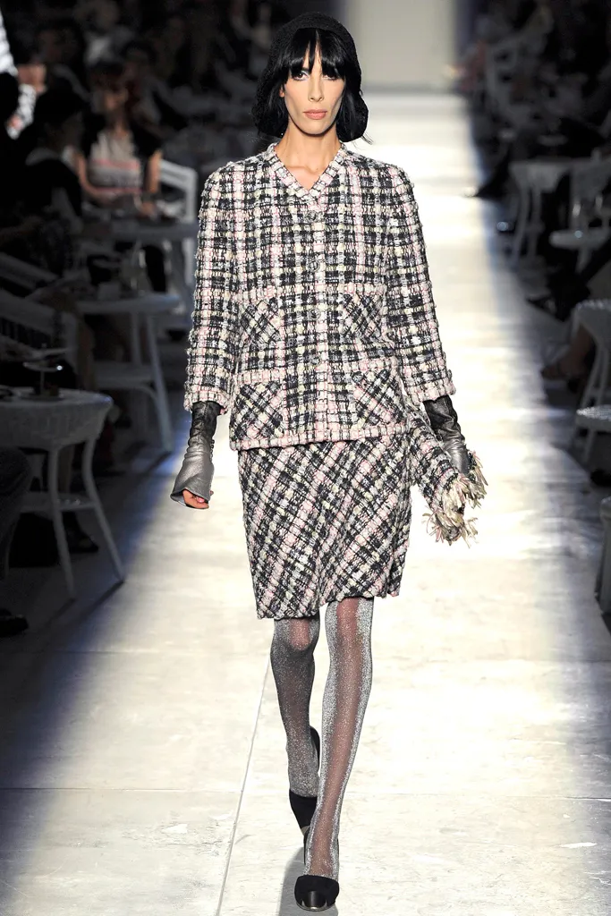 40s style runway 8