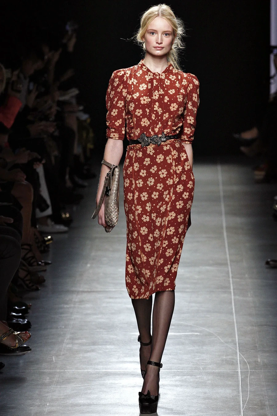40s style runway 12