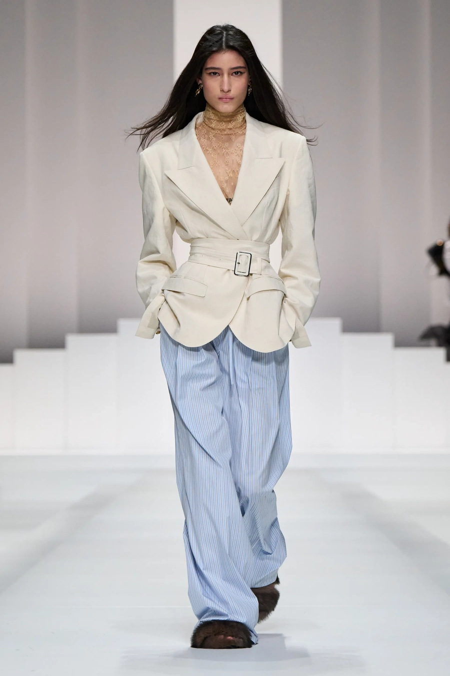 summer jacket runway 2